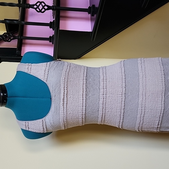 Chelsea & Violet Fitted Dress - SZ XS - Picture 2 of 6